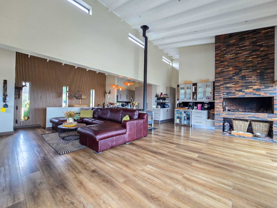 5 Bedroom Property for Sale in Stilbaai Oos Western Cape